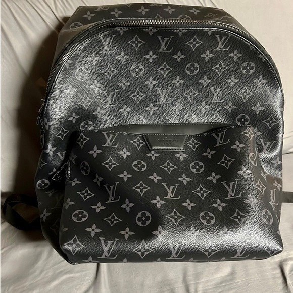Louis Vuitton Discovery Backpack in Monogram Eclipse. Used 3 times still perfect - Picture 4 of 5